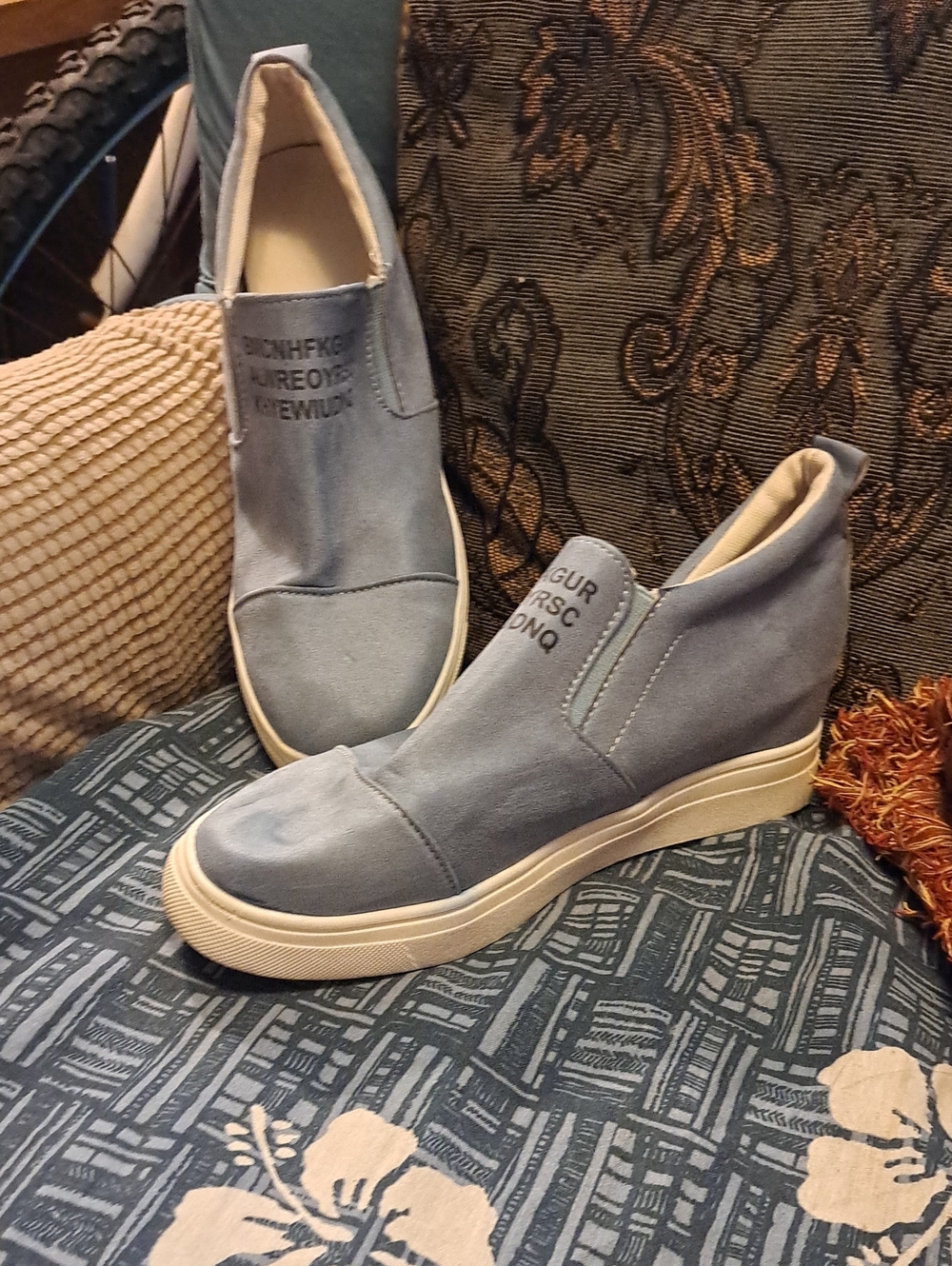 Slip On Women's Sneakers